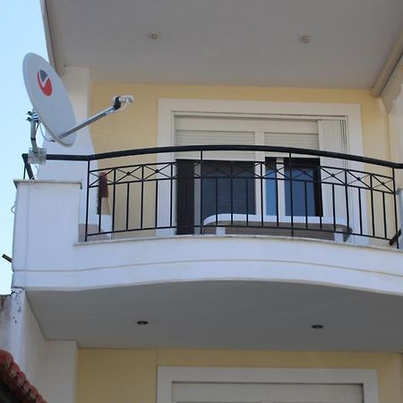 Paralia Ofriniou Gr Sunrise Apartments 3 Exterior photo
